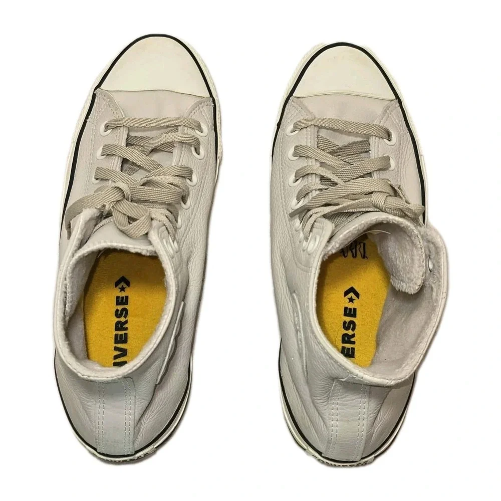 Converse Chuck Taylor All Star Leather Hi Top GUC Men 8 Women 10 🤍